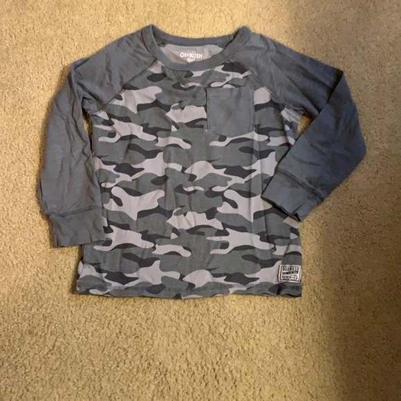 Boys 7 OshKosh long sleeve gray camo tee shirt - Picture 1 of 2